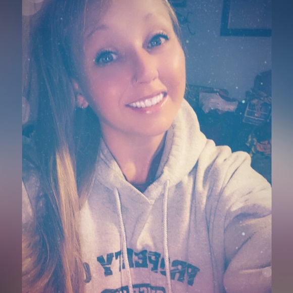 Meet your Posher, Angela - Picture 6 of 7